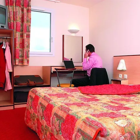 Ace Ferrand La Pardieu Otel Clermont-Ferrand