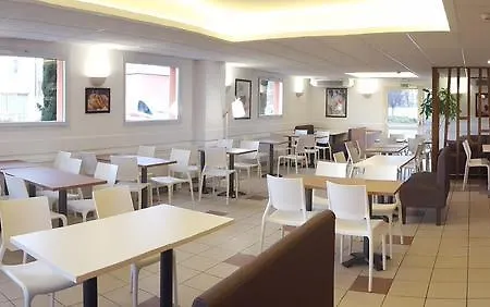 Ace Ferrand La Pardieu Otel