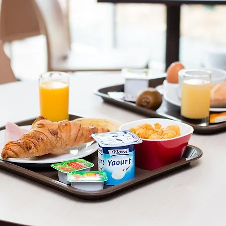 Ace Ferrand La Pardieu Otel
