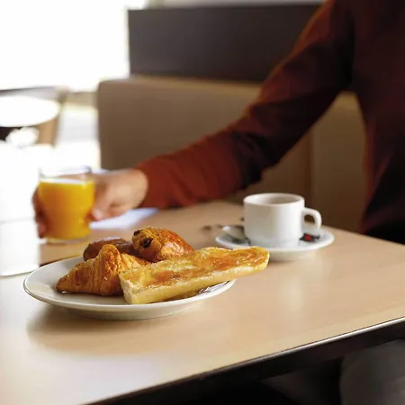 Ace Ferrand La Pardieu Otel Clermont-Ferrand