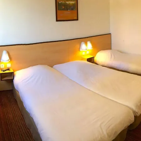 Ace Ferrand La Pardieu Otel 3*