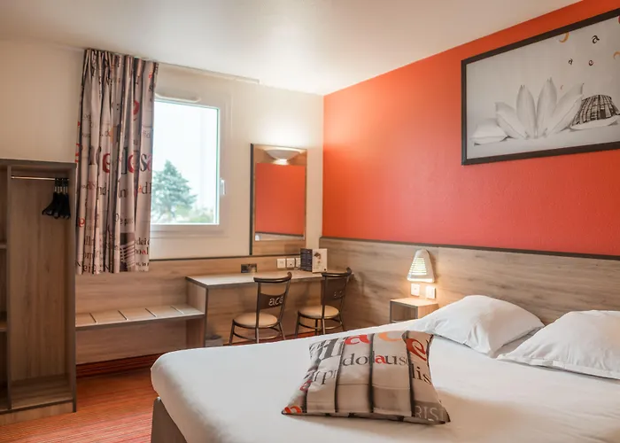 Ace Ferrand La Pardieu Otel 3*
