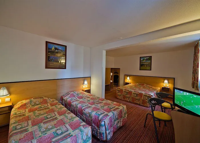 Ace Ferrand La Pardieu Otel 3*